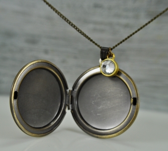 Mond und Sonne - Medaillon-Halskette - Foto-Medaillon - mit Strassstein - Messing - Fotoanhänger - Halbmond - tolles Geschenk -